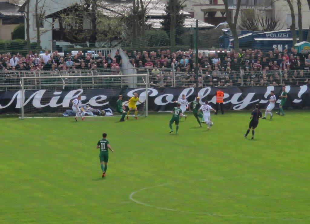 HL IMG 1163 Chemie vs BFC Dynamo 1. Halbzeit torführender Angriff Chemie edit